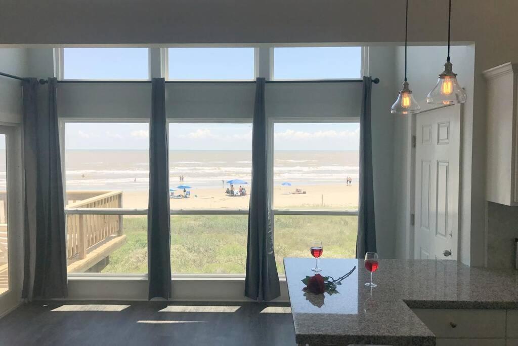 Beach Front On West Beach Galveston Exteriör bild